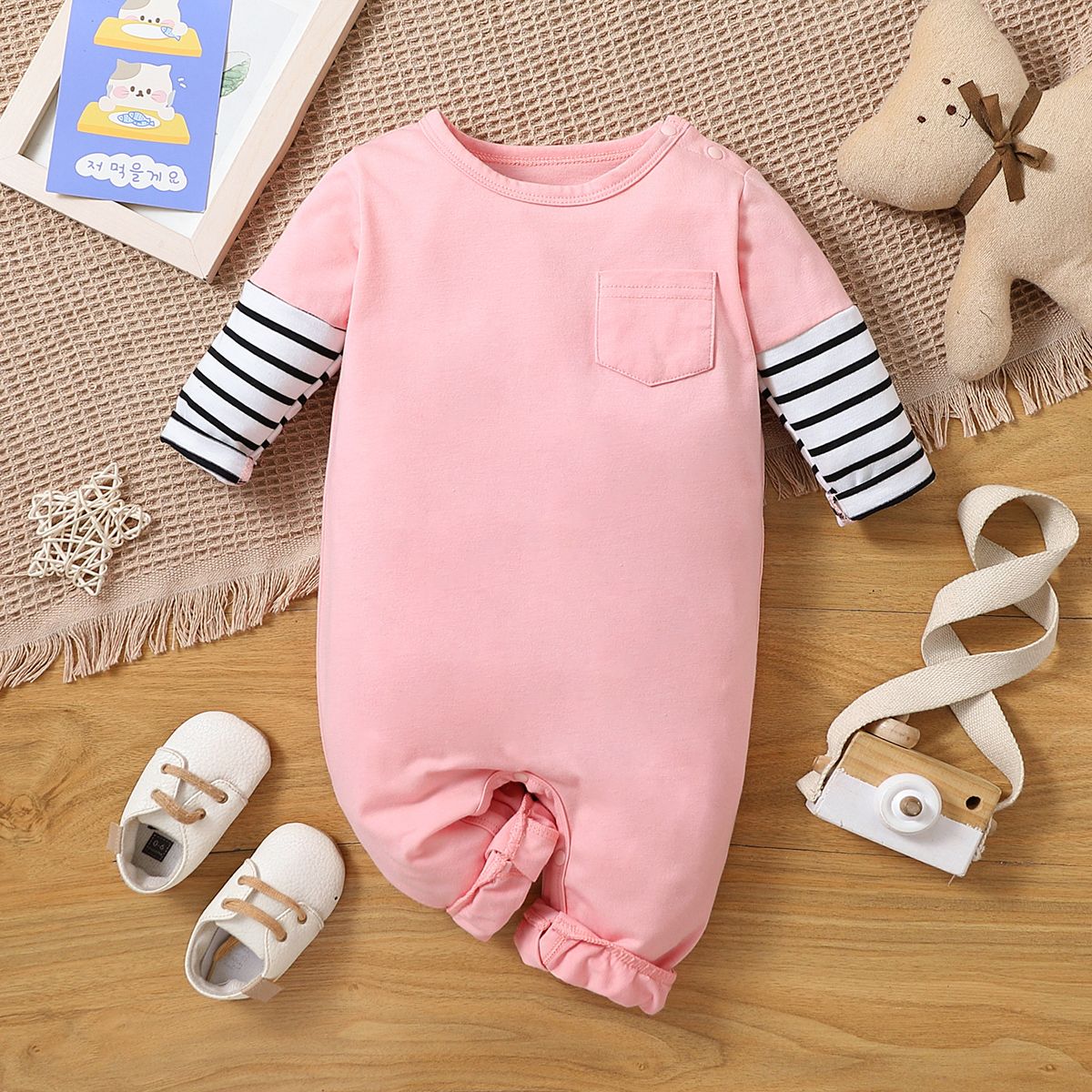 

Baby Boy/Girl 95% Cotton Striped Panel Long-sleeve Jumpsuit