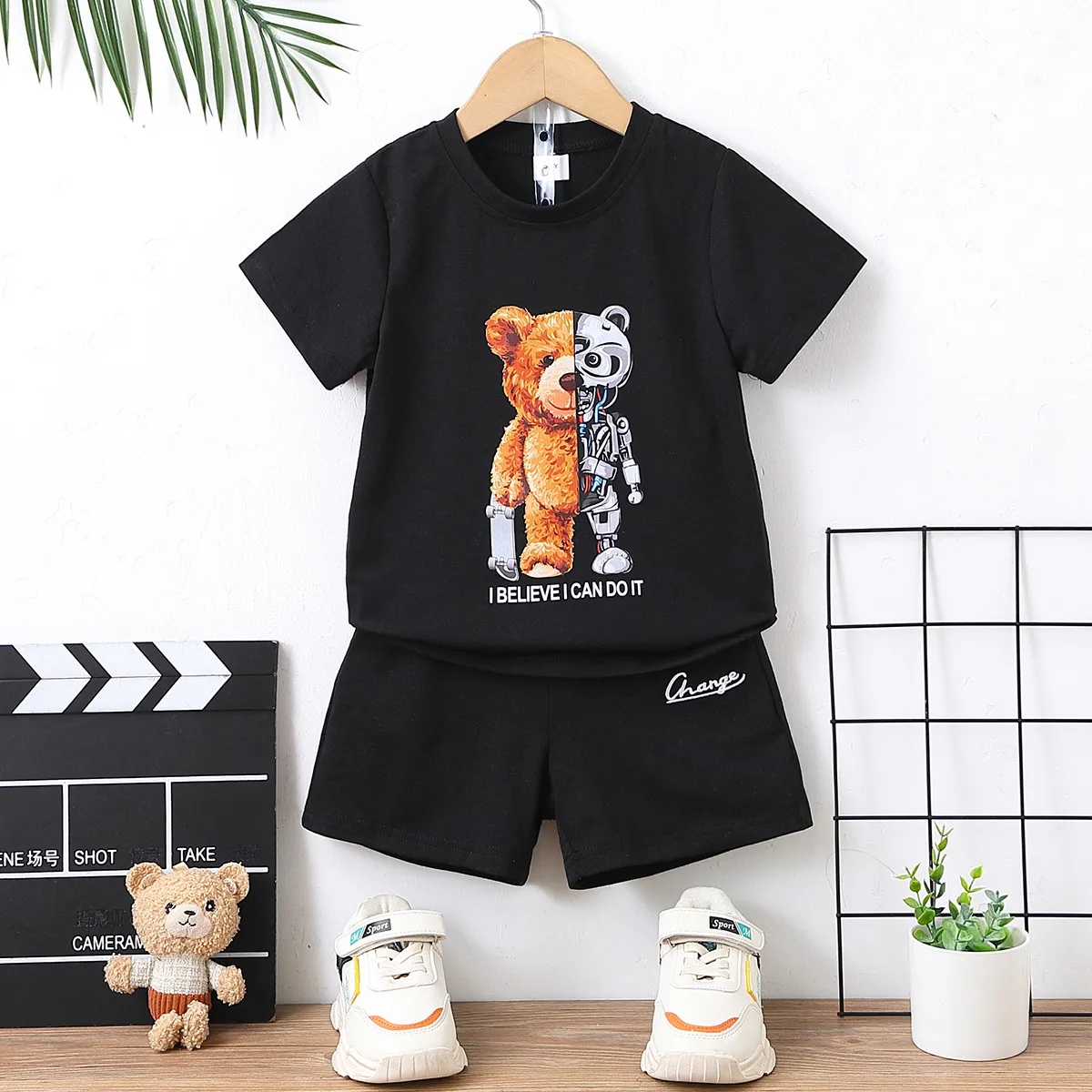 2pcs Toddler Boy Playful Bear Print Short-sleeve Tee and Shorts Set  image 6