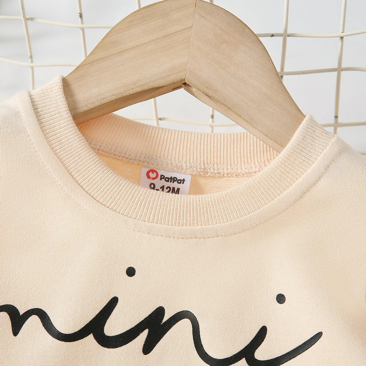 Baby Boy/Girl Letters & Heart Print Long-sleeve Sweatshirt  Beige big image 1