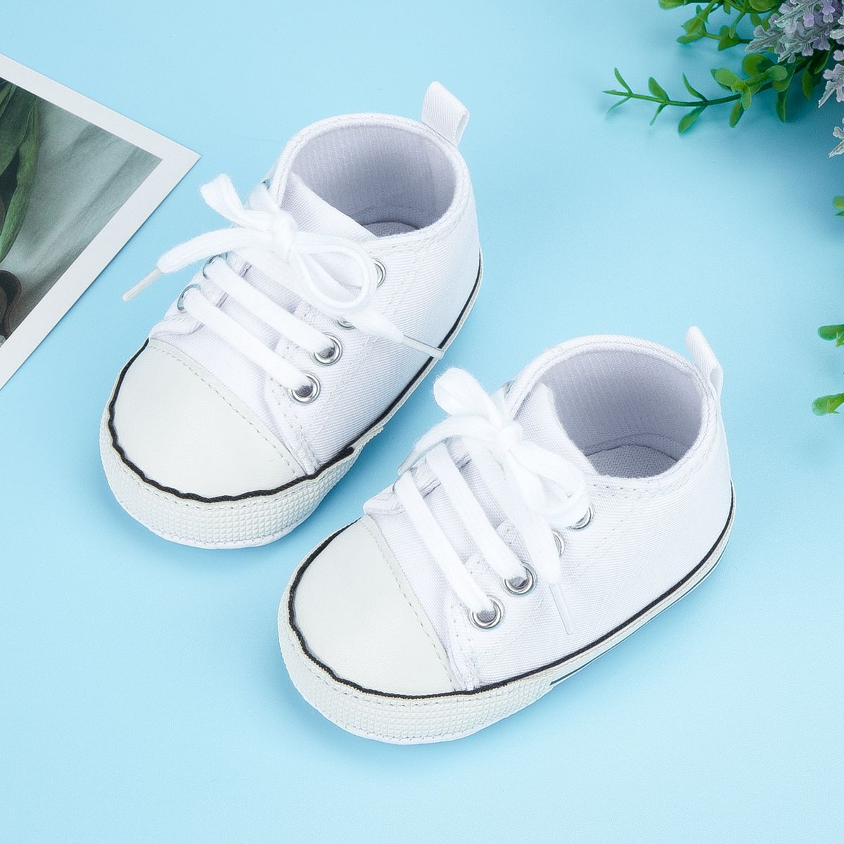 zapatos de precaminante con cordones sólidos simples para bebés / niños pequeños