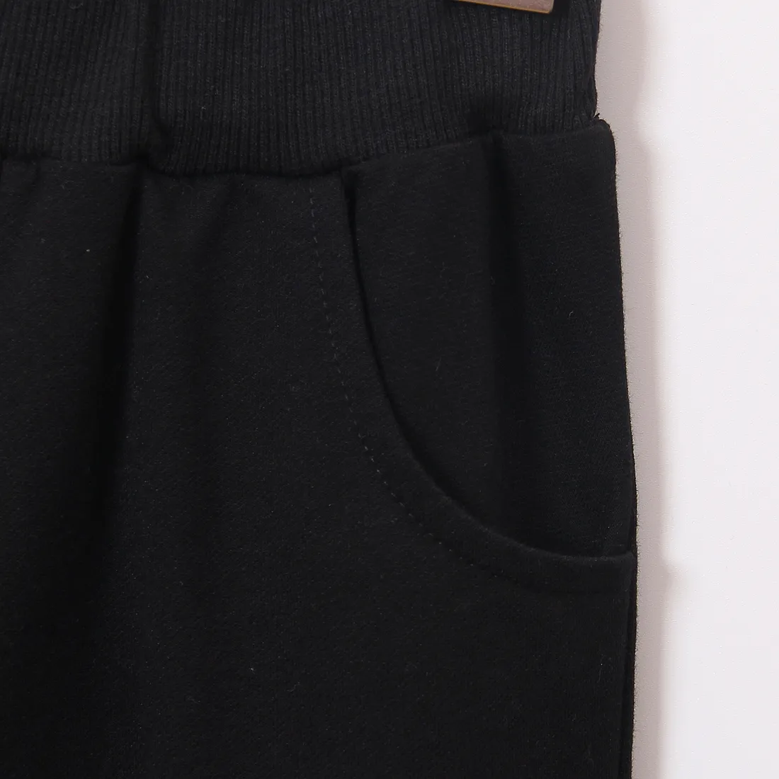 2pcs Toddler Boy Trendy Faux-two Letter Print Pullover Sweatshirt and Pants Set Black big image 1