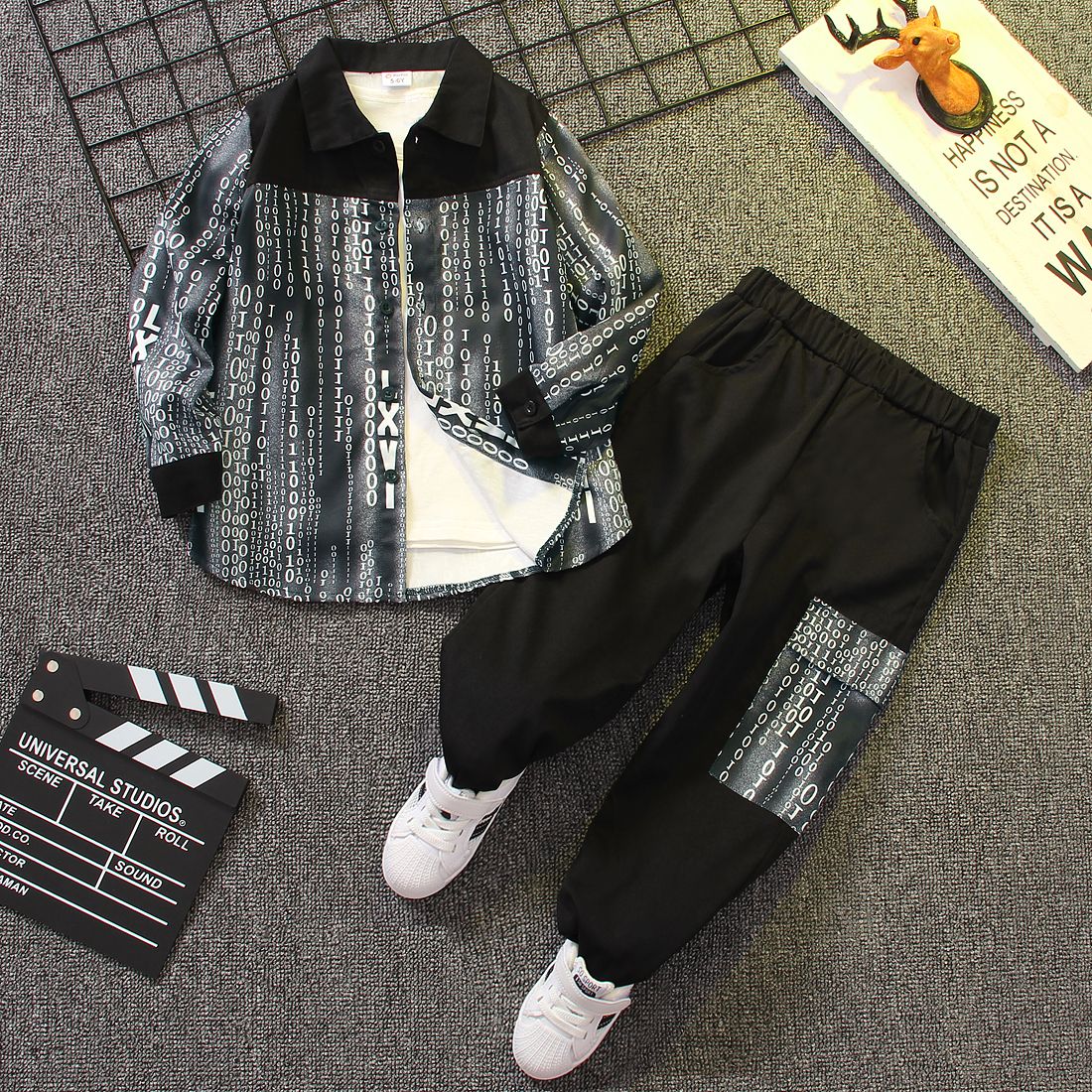 

2pcs Kid Boy Letter Print Colorblock Lapel Collar Shirt and Pocket Design Pants Set