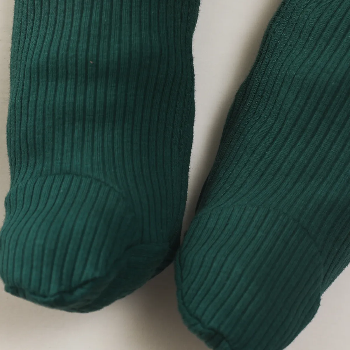 2pcs Baby Cotton Ribbed Solid Long-sleeve Footed Jumpsuit Set Green image 5