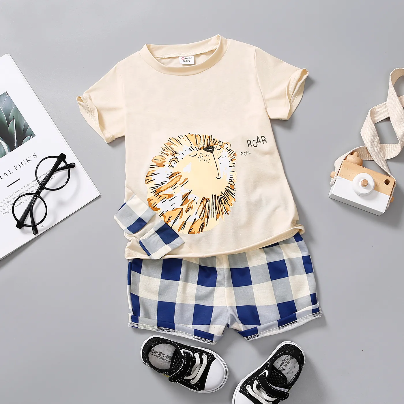 2pcs Toddler Boy Playful Lion Letter Print Tee and Plaid Shorts Set  big image 1