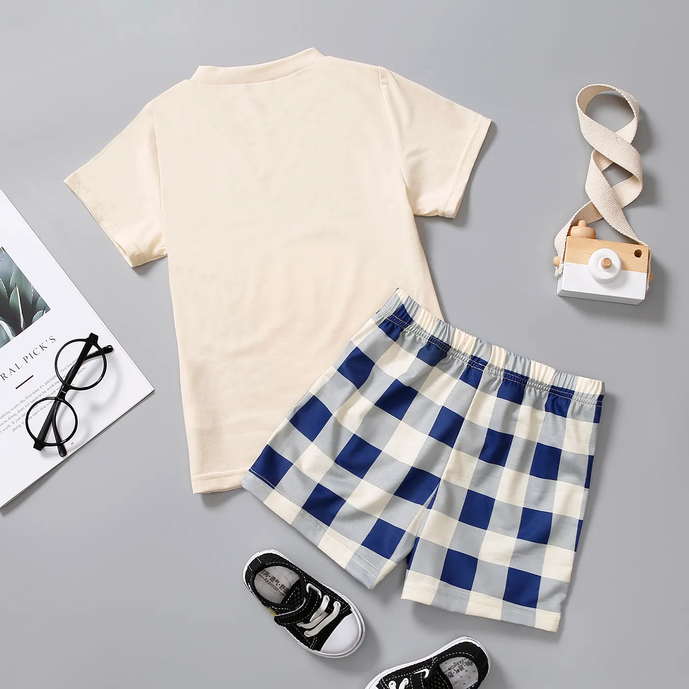 2pcs Toddler Boy Playful Lion Letter Print Tee and Plaid Shorts Set  image 2