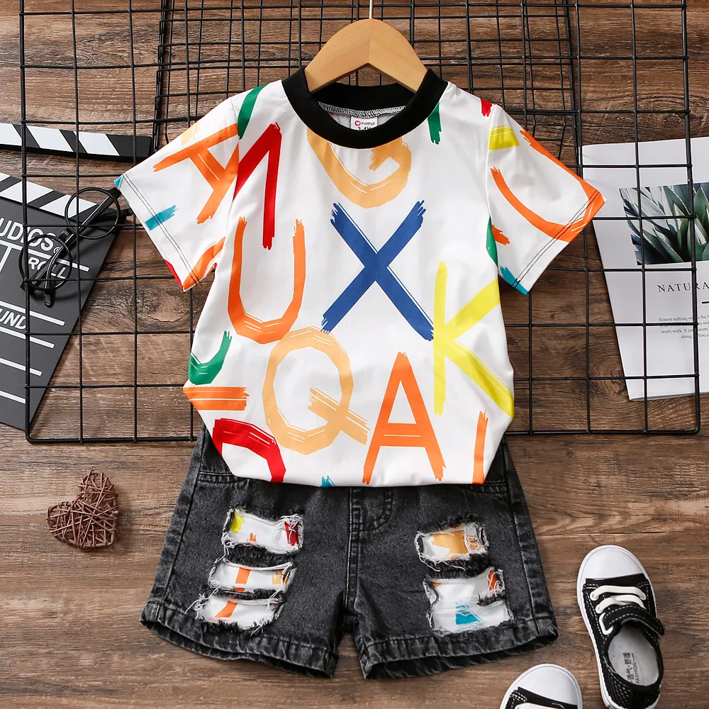 2pcs Toddler Boy Avant-garde Ripped Denim Shorts & Letter Print Tee Set