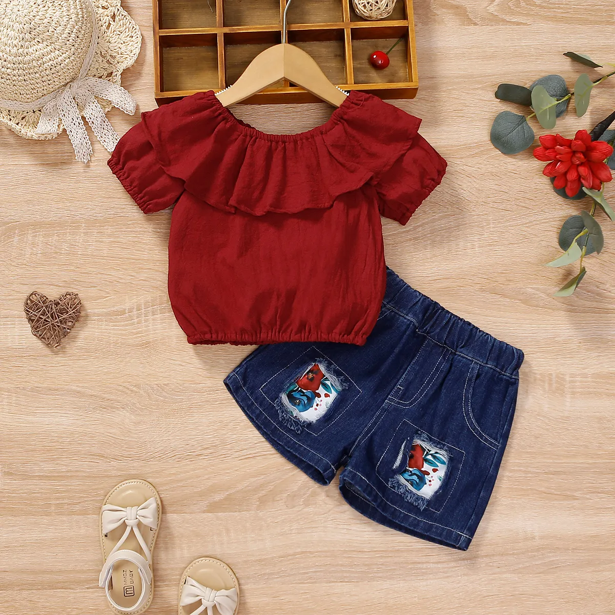 

2pcs Toddler Girl Trendy Patchwork Denim Shorts and Flounce Blouse Set