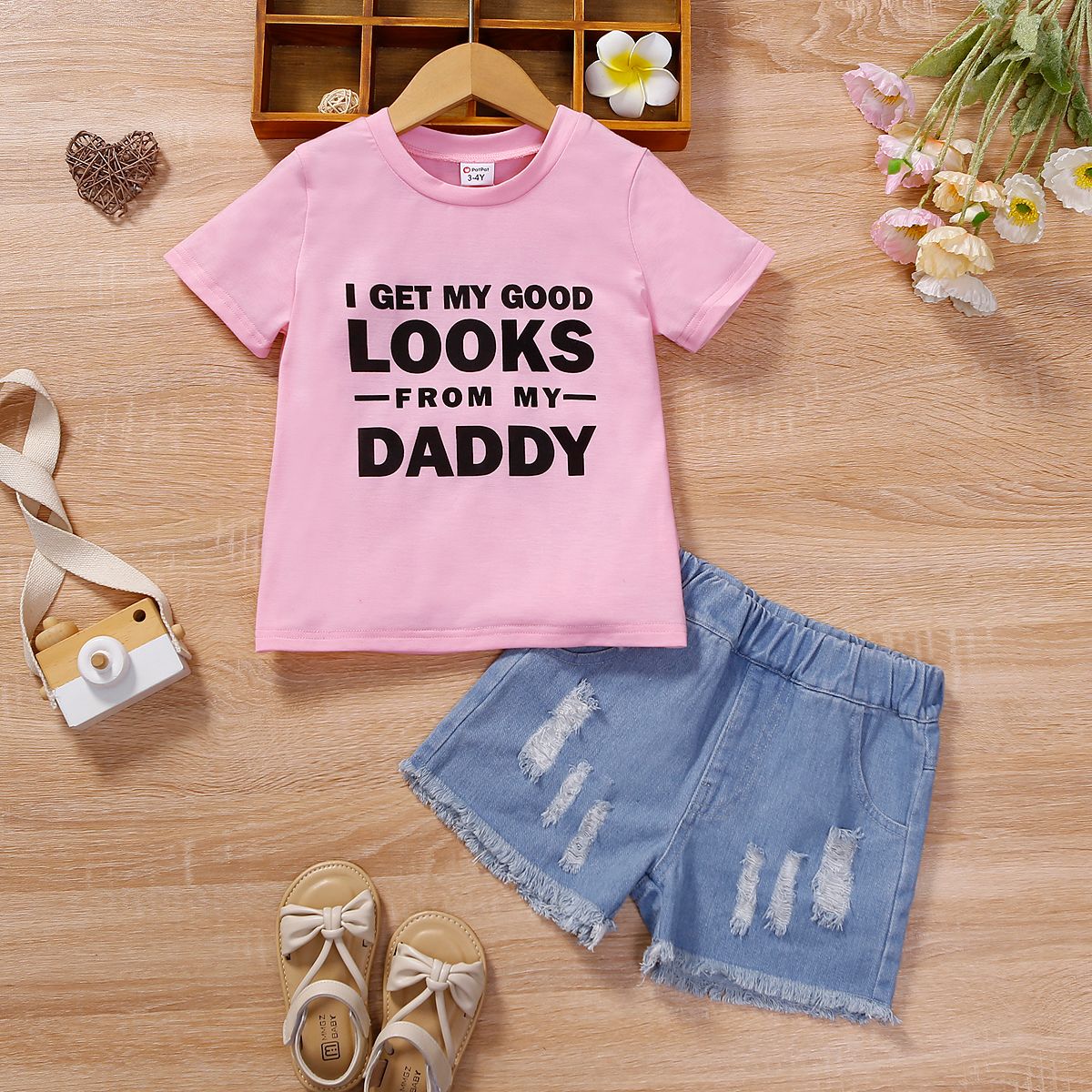 

2pcs Toddler Boy Trendy Ripped Denim Shorts and Letter Print Tee Set