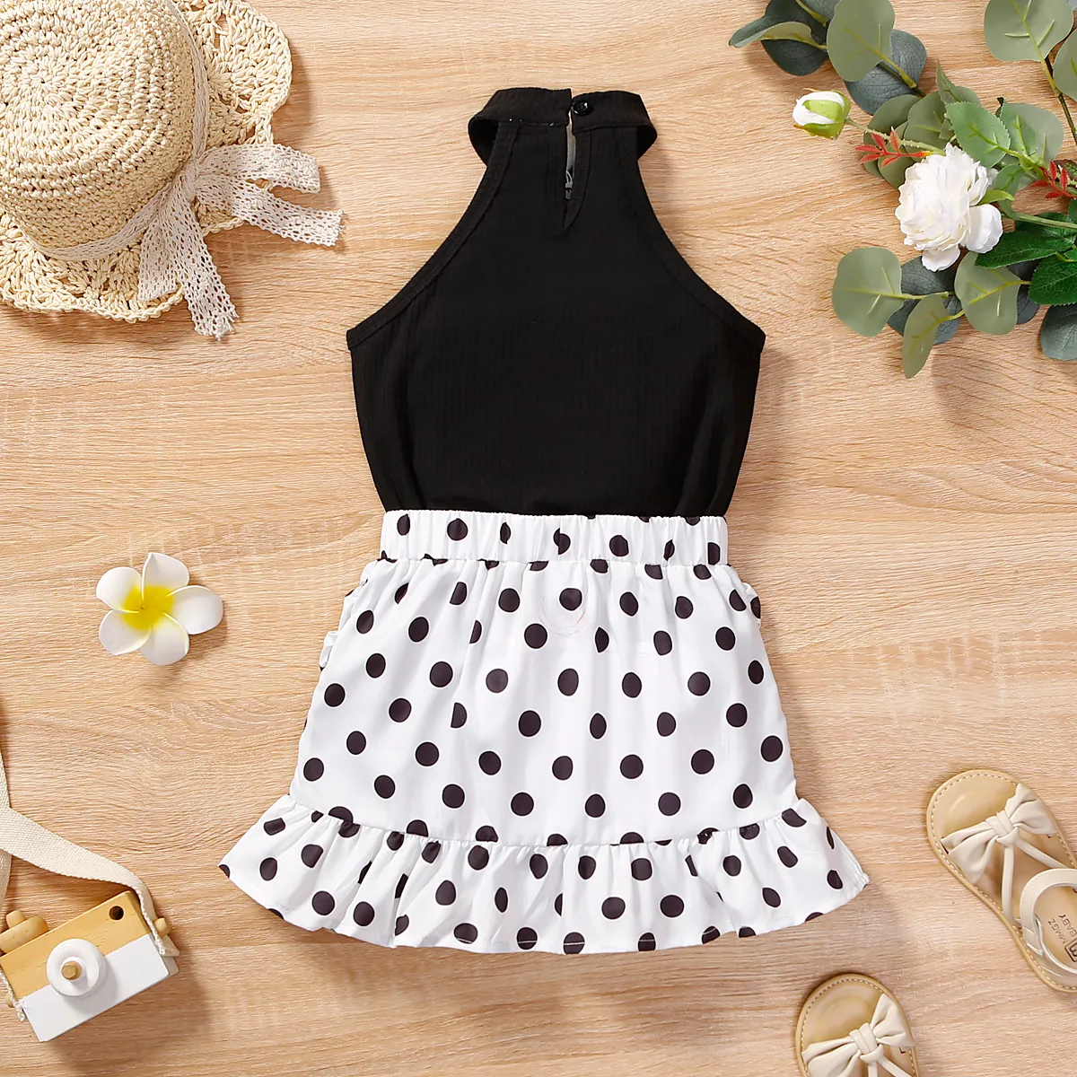 2pcs Toddler Girl Solid Ribbed Halter Top and Polka Dots Ruched Skirt Set BlackandWhite image 2