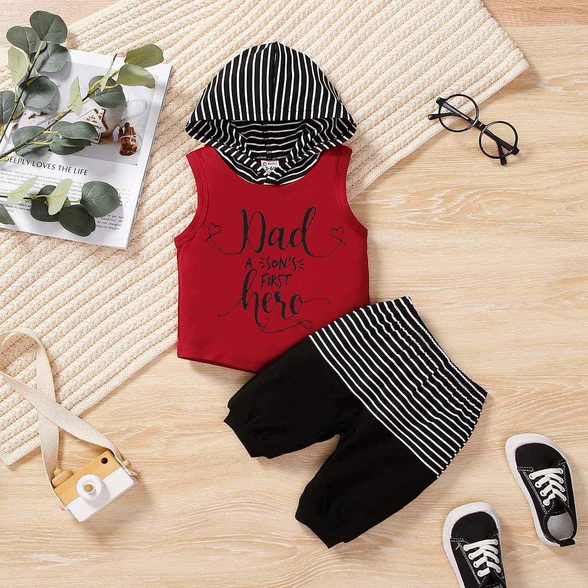 

2pcs Baby Boy Letter Print Stripe Panel Hooded Tank Top and Capris Pants Set