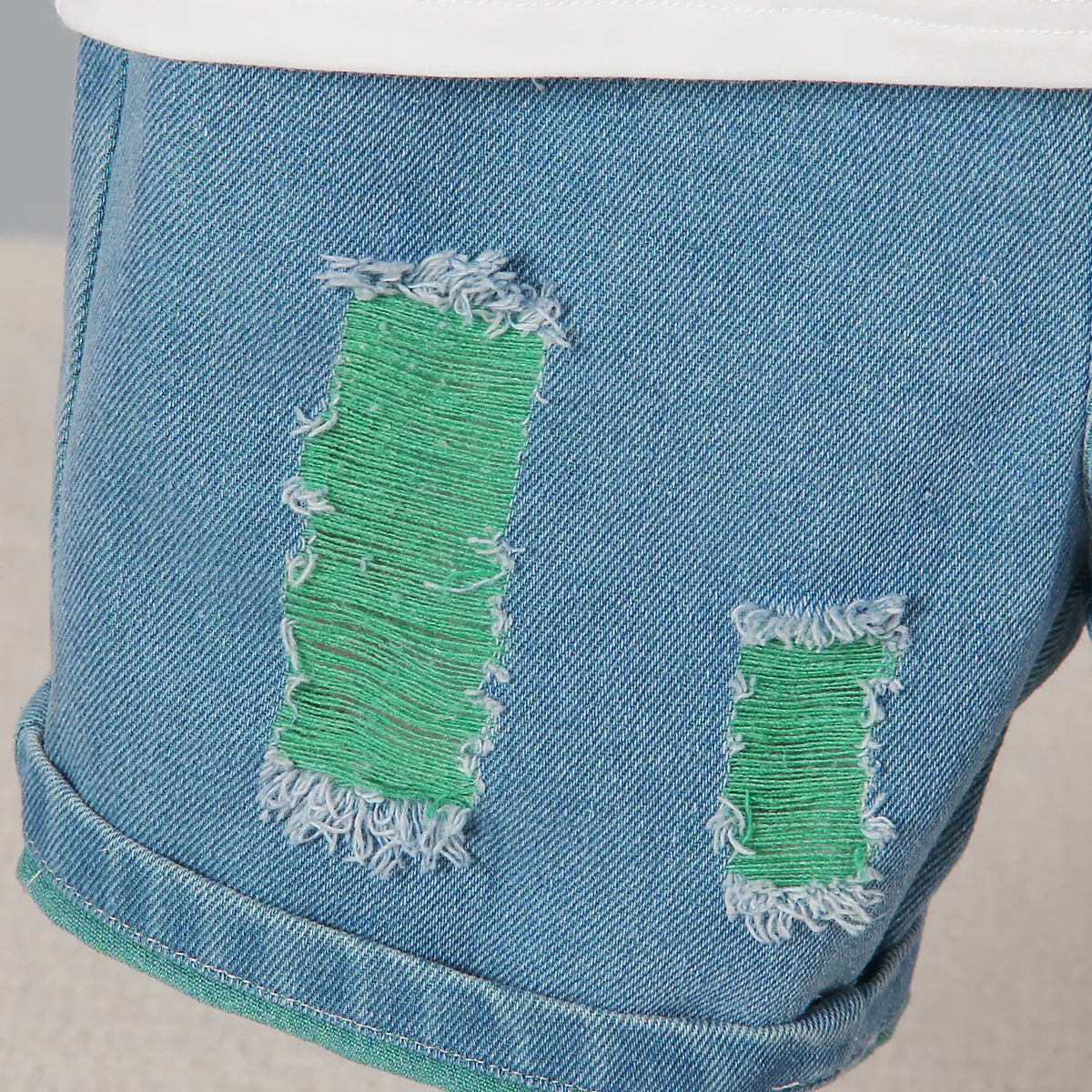 2pcs Toddler Boy Shark Letter Print Short-sleeve Cotton Tee and Cotton Ripped Denim Shorts Set  image 6