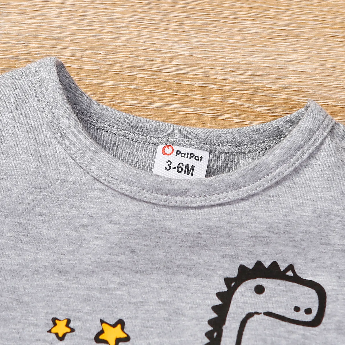 2pcs Baby Boy 95% Cotton Dinosaur Print Short-sleeve Tee and Solid Shorts Set Flecked Grey image 3