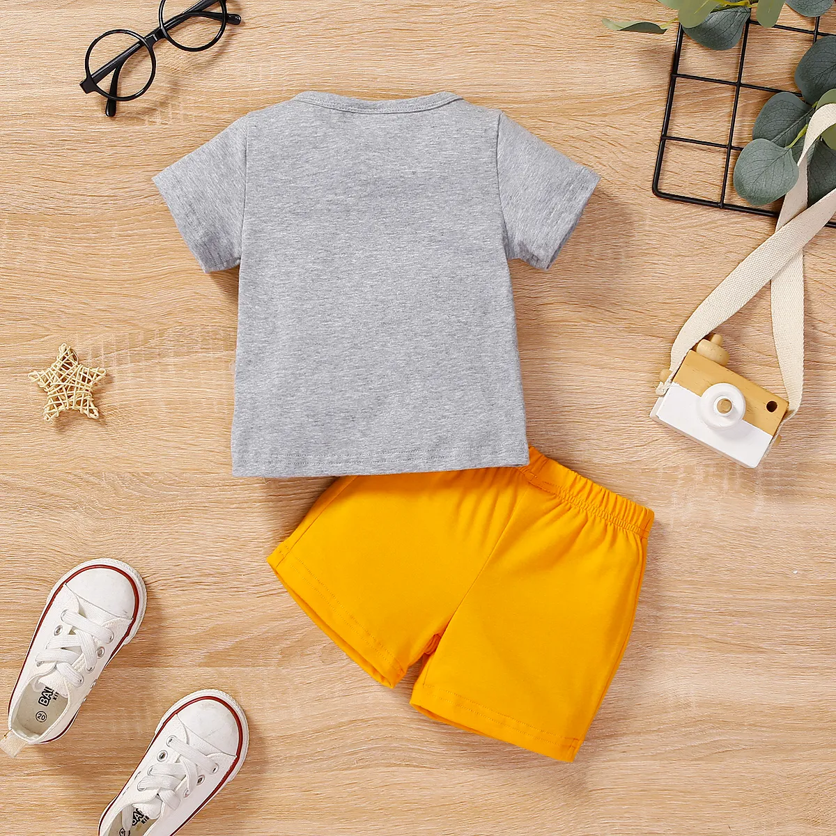 2pcs Baby Boy 95% Cotton Dinosaur Print Short-sleeve Tee and Solid Shorts Set Flecked Grey image 2