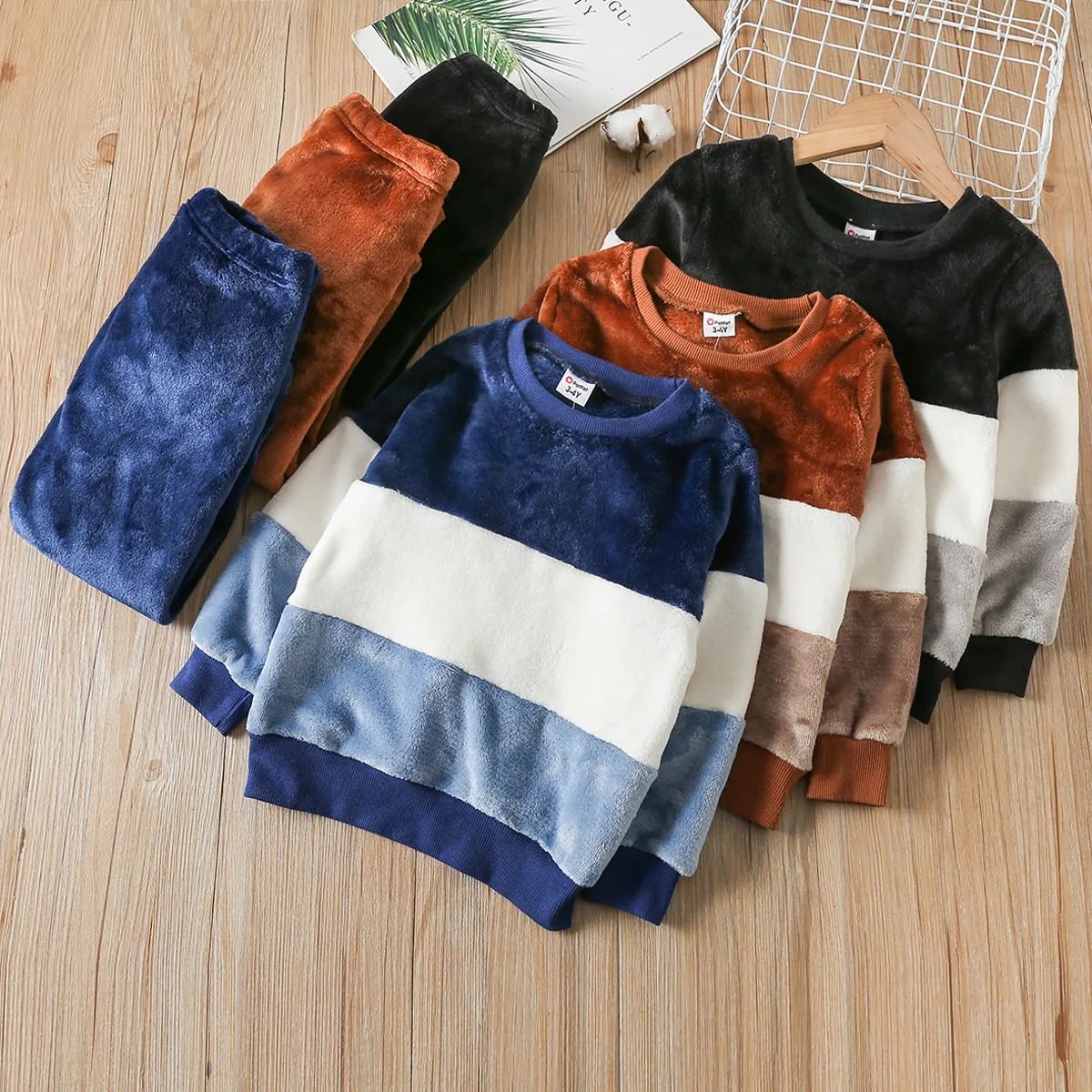 2-piece Toddler Boy Colorblock Fuzzy Flannel Fleece Pullover Sweatshirt and Solid Color Pants Set