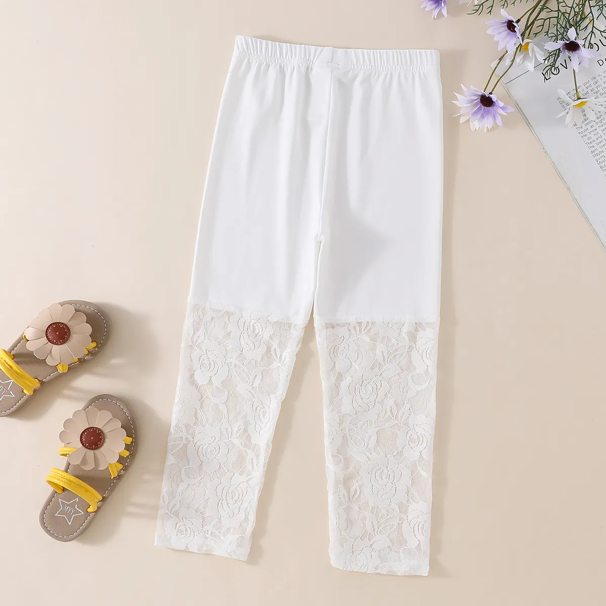 Leggings capri de color liso con diseño de encaje floral para niña Blanco big image 1
