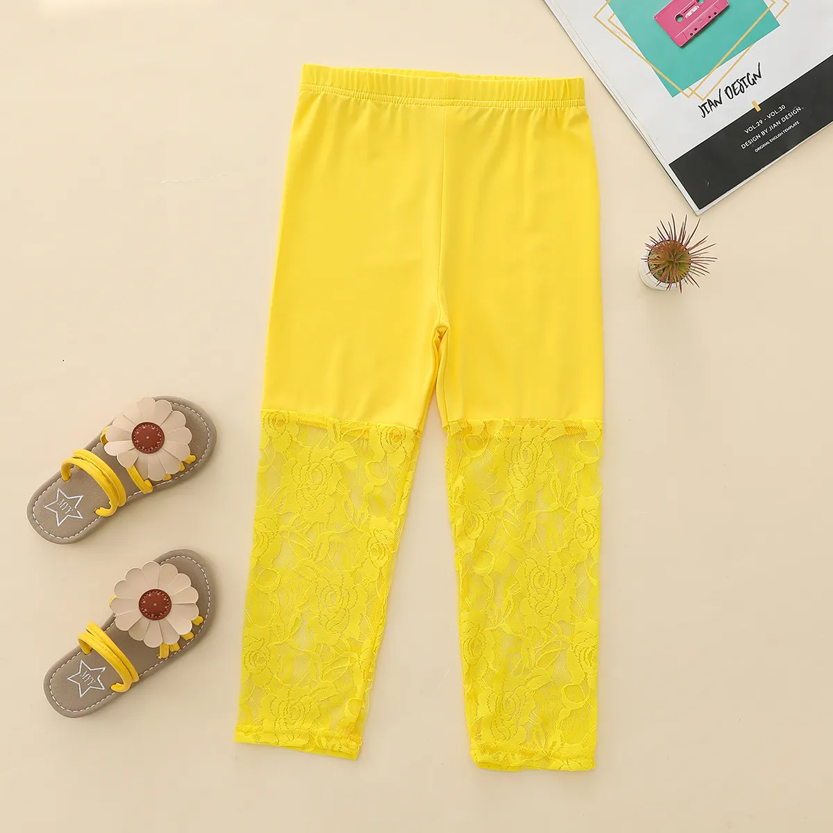 Kid Girl Floral Lace Design Solid Color Capri Leggings Yellow
