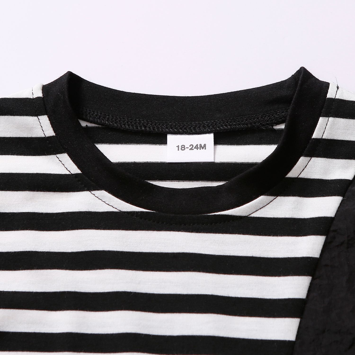 

2pcs Toddler Boy Trendy Stripe Pocket Design Tee and Black Shorts Set