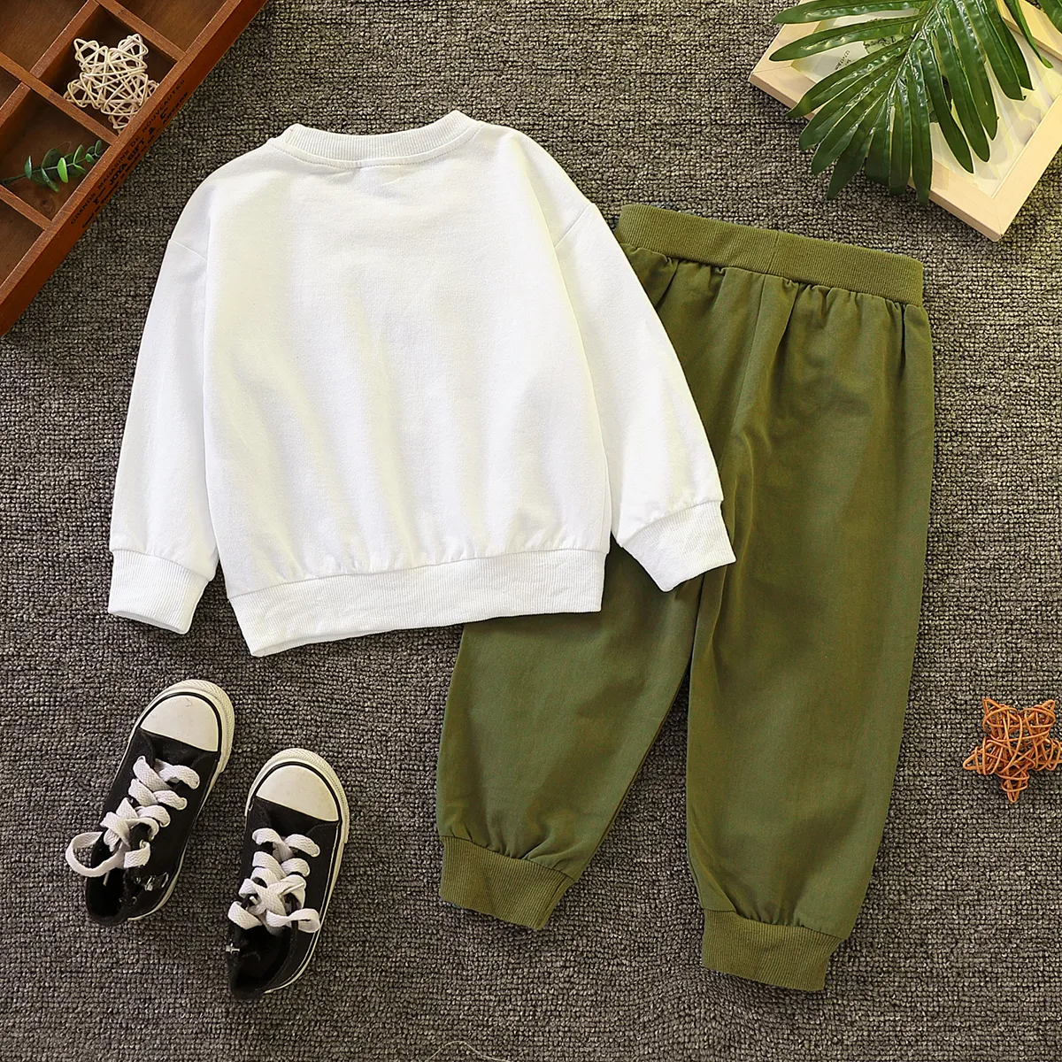 2pcs Toddler Boy Playful Dinosaur Print Sweatshirt and Pocket Design Cargo Pants Set White image 4