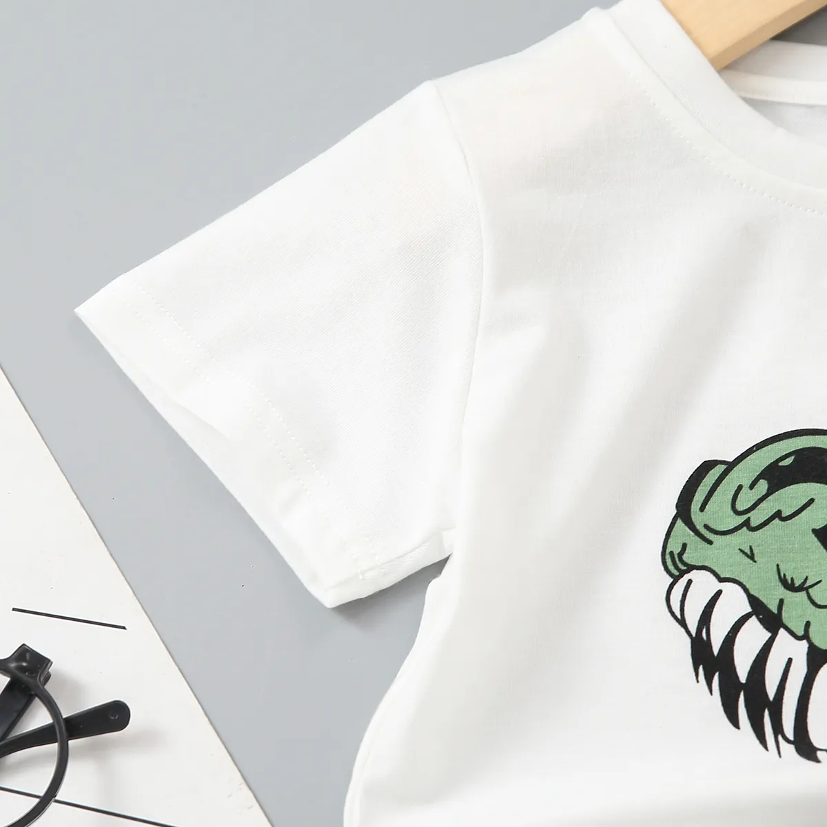 2 unidades Niño pequeño Chico Bolsillo de parche Infantil Dinosaurio conjuntos de camiseta Blanco big image 1