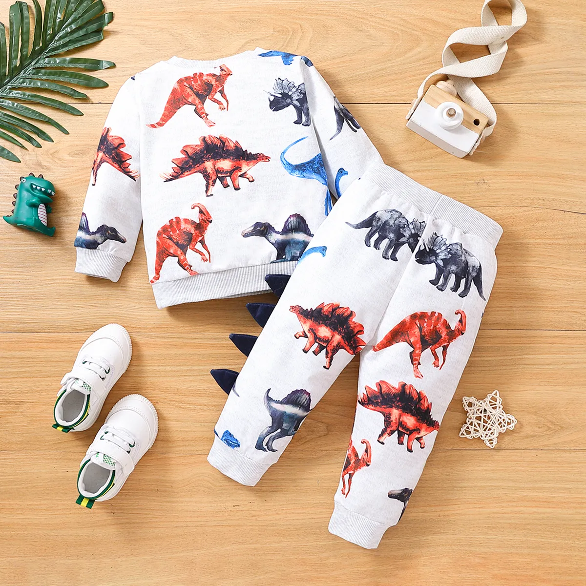 2pcs Baby Boy Allover Dinosaur Print Long-sleeve Sweatshirt & Sweatpants Set Light Grey big image 1