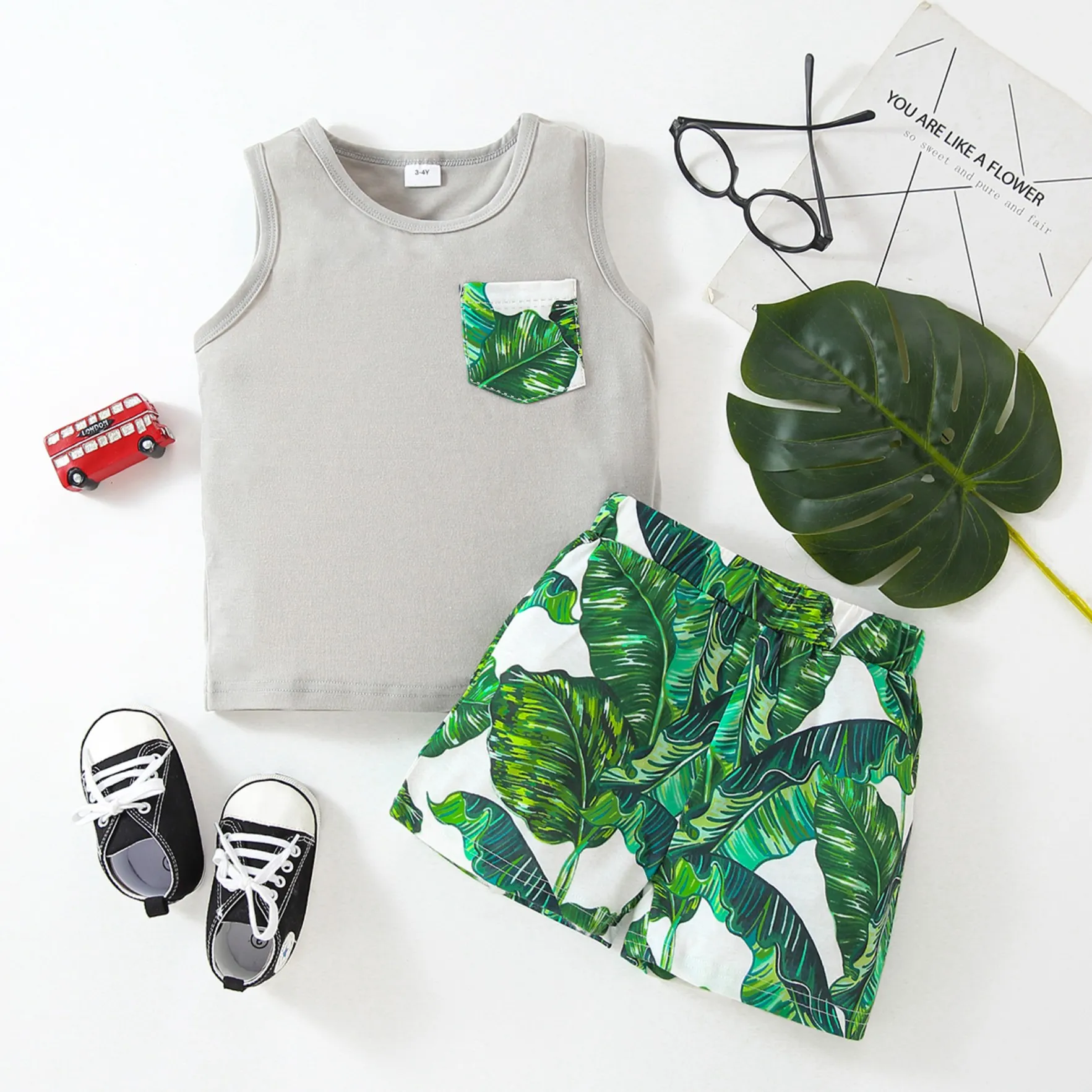 2pcs Toddler Boy Boho Pocket Design Tank Top and Floral Leaf Print Shorts Set  image 2