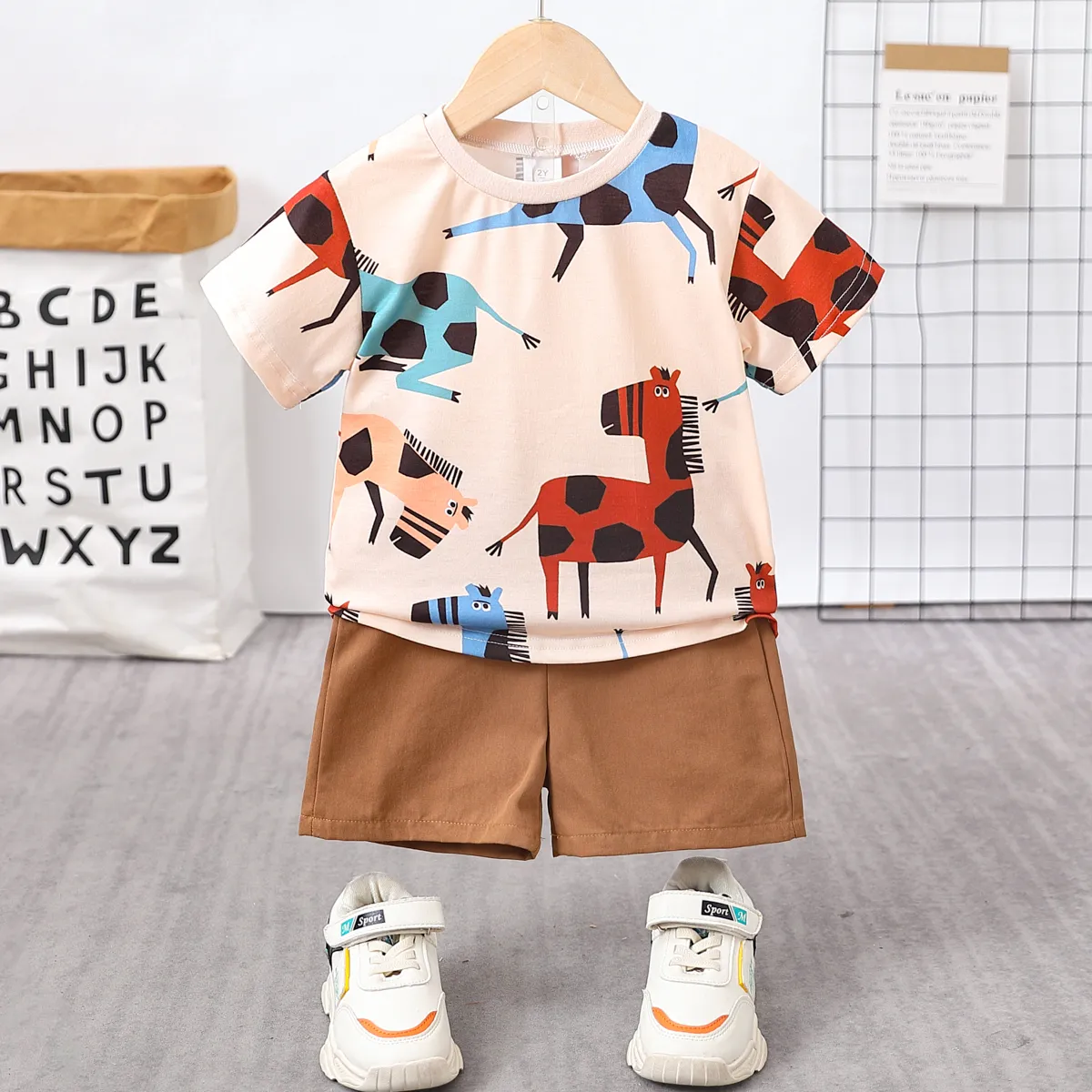 2pcs Toddler Boy Zebra Print Tee and 100% Cotton Solid Shorts Set Khaki big image 1