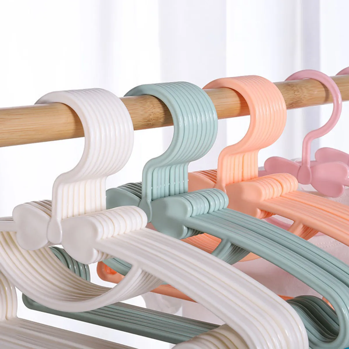 10 pacotes de cabides de bebê de plástico cabides de roupas antiderrapantes para lavanderia e armário Branco image 3