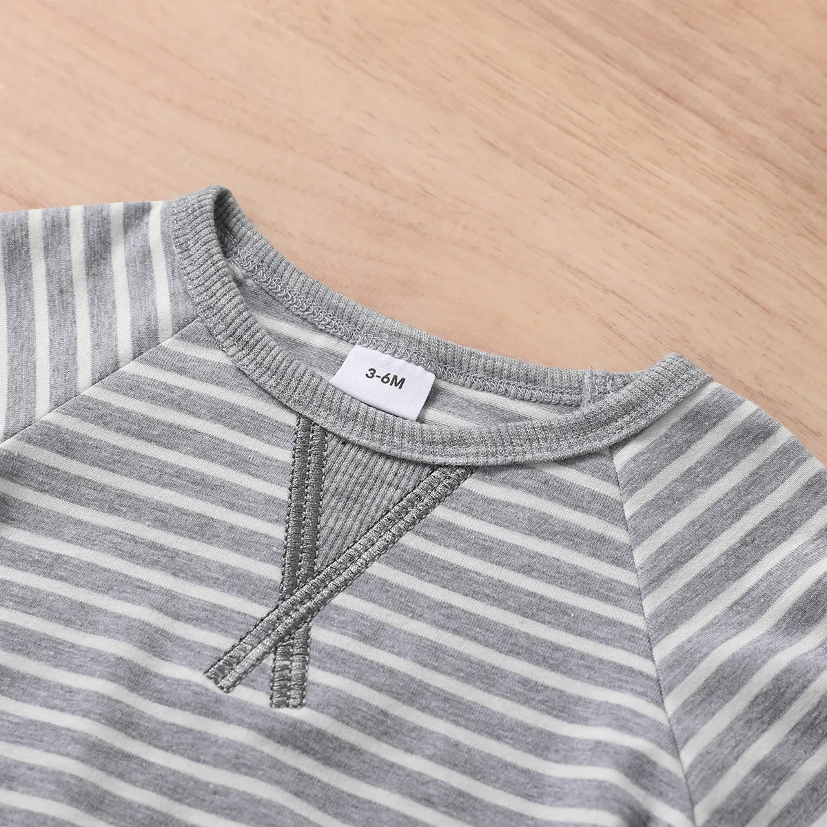 2pcs Baby 95% Cotton Long-sleeve All Over Striped Pullover and Trousers Set Light Grey image 2
