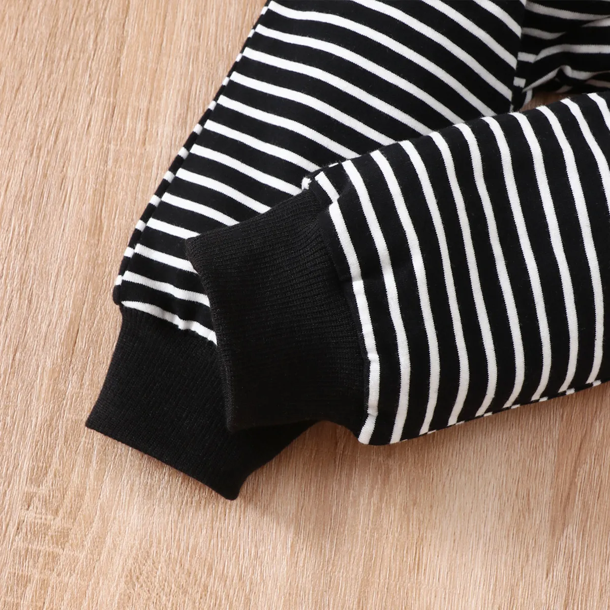 2pcs Baby 95% Cotton Long-sleeve All Over Striped Pullover and Trousers Set Black big image 1