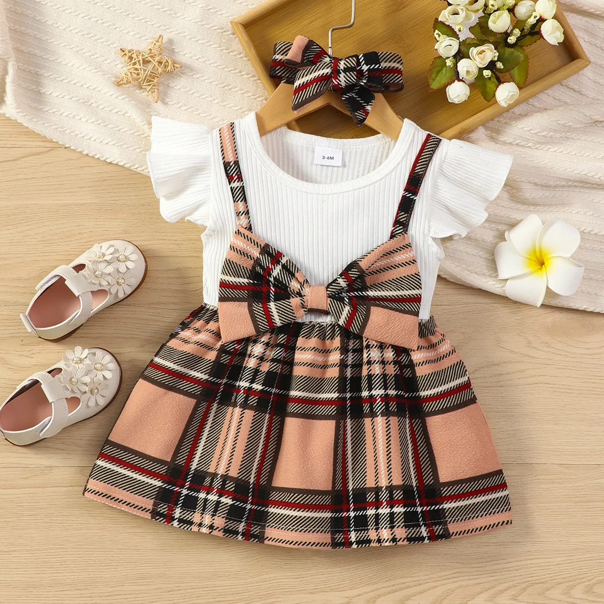 2pcs Baby Girl 95% Cotton Ribbed Flutter-sleeve Splicing Plaid Bowknot Dress with Headband Set  big image 1