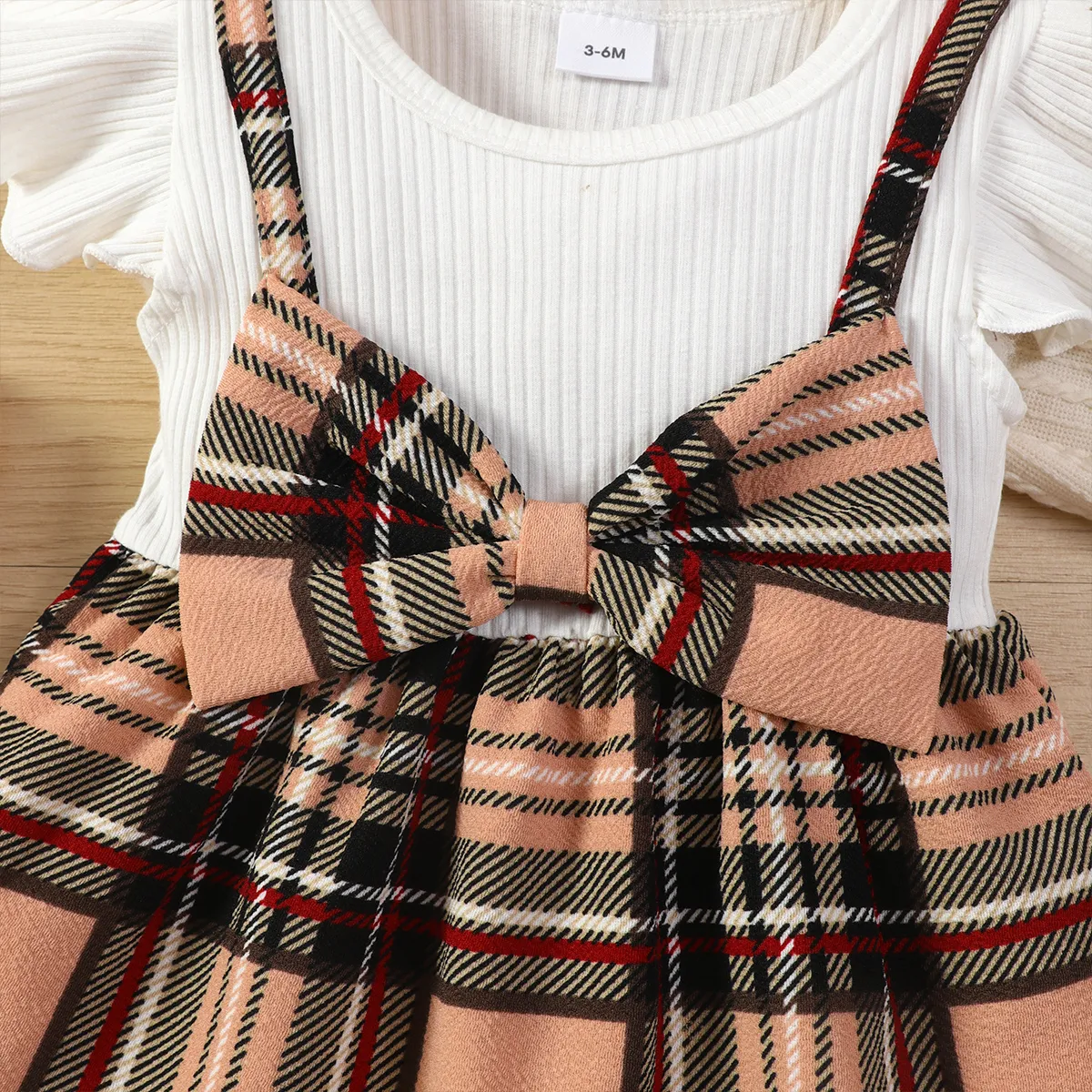 2pcs Baby Girl 95% Cotton Ribbed Flutter-sleeve Splicing Plaid Bowknot Dress with Headband Set  image 4