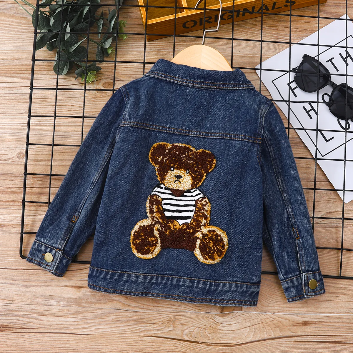 

Toddler Boy Playful 100% Cotton Bear Embroidered Denim Jacket