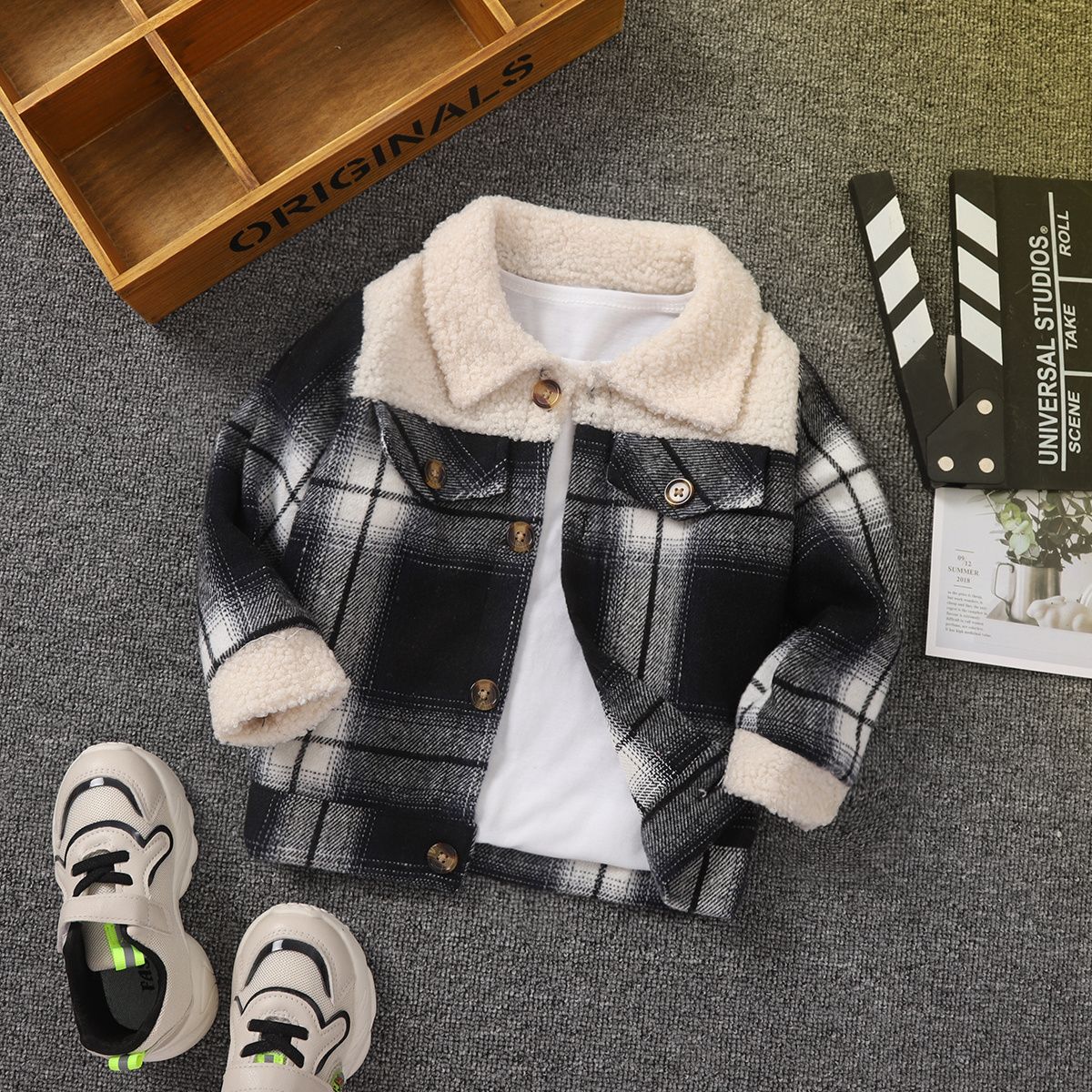 

Baby Boy/Girl Sherpa Fleece Collar Spliced Plaid Long-sleeve Jacket