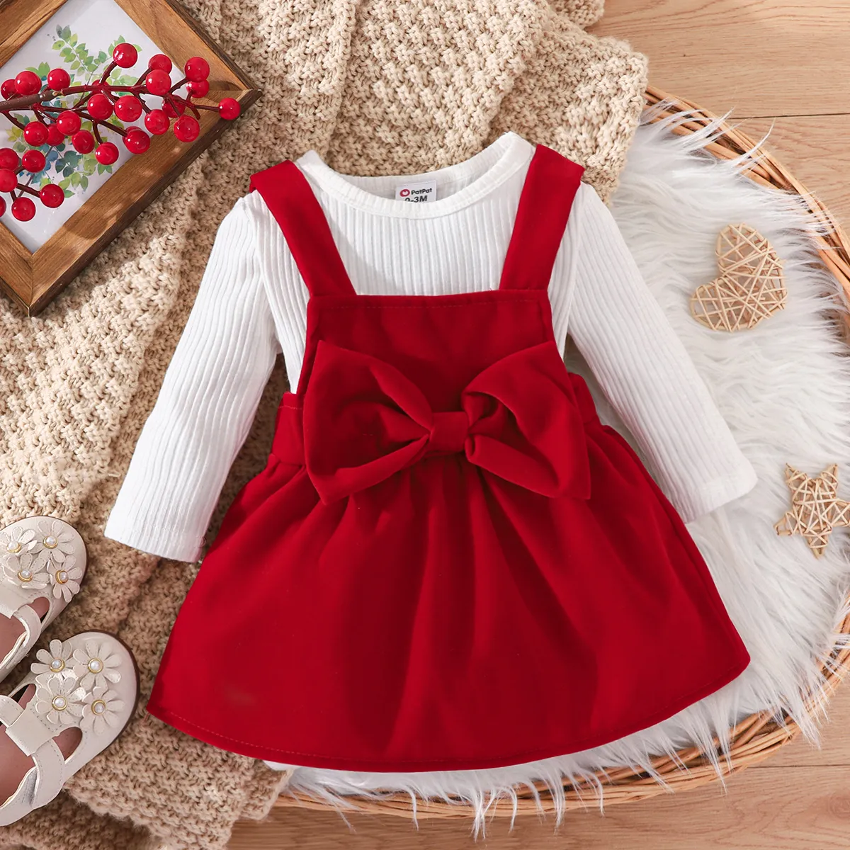2pcs Baby Girl 95% Cotton Ribbed Long-sleeve Romper and Red Bow Front Overall Dress Set Red big image 1