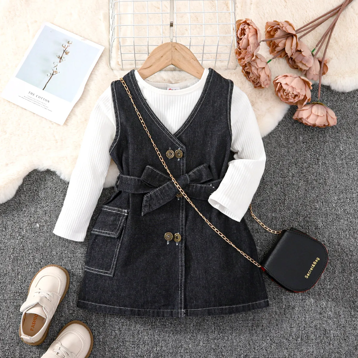 2pcs Toddler Girl Long-sleeve Ribbed White Tee and Button Design Belted Denim Dress Set Black big image 1