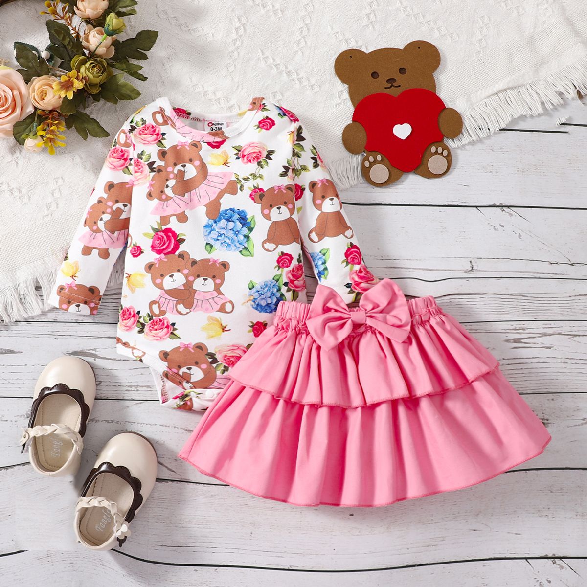 

2pcs Baby Girl 100% Cotton Layered Skirt and Allover Bear Print Long-sleeve Romper Set