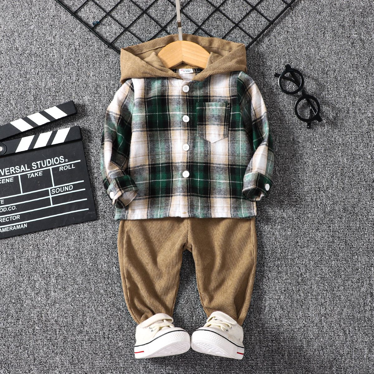 

2pcs Baby Boy Hooded Long-sleeve Plaid Shirt and Solid Pants Set