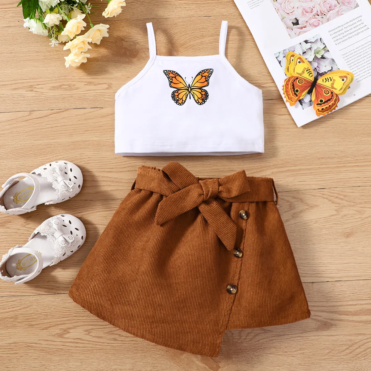 

2pcs Toddler Girl Trendy Butterfly Print Camisole and Corduroy Skirt Set