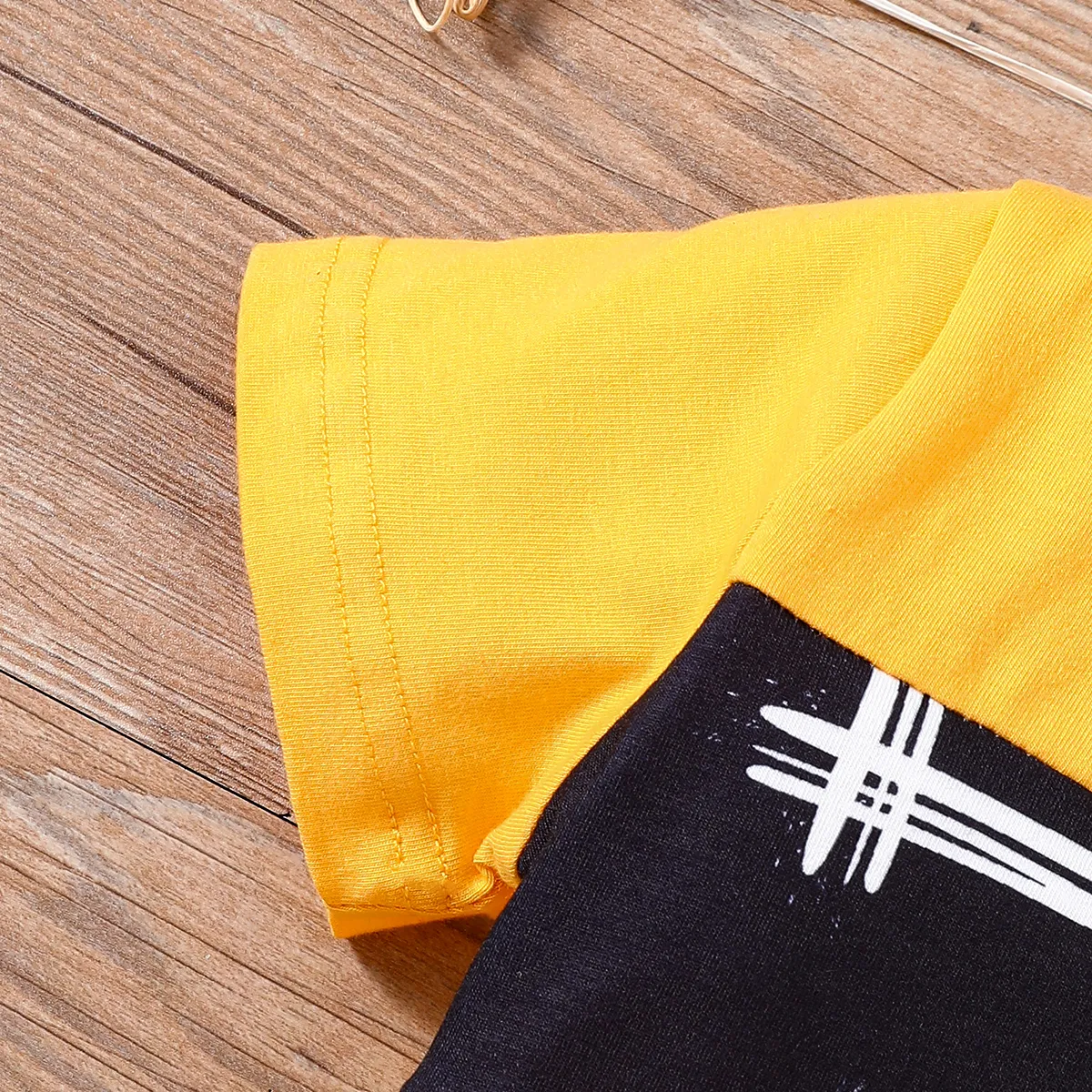 2 unidades Criança Menino Costuras de tecido Básico Plantas e flores tropicais conjuntos de camisetas Amarelo image 4