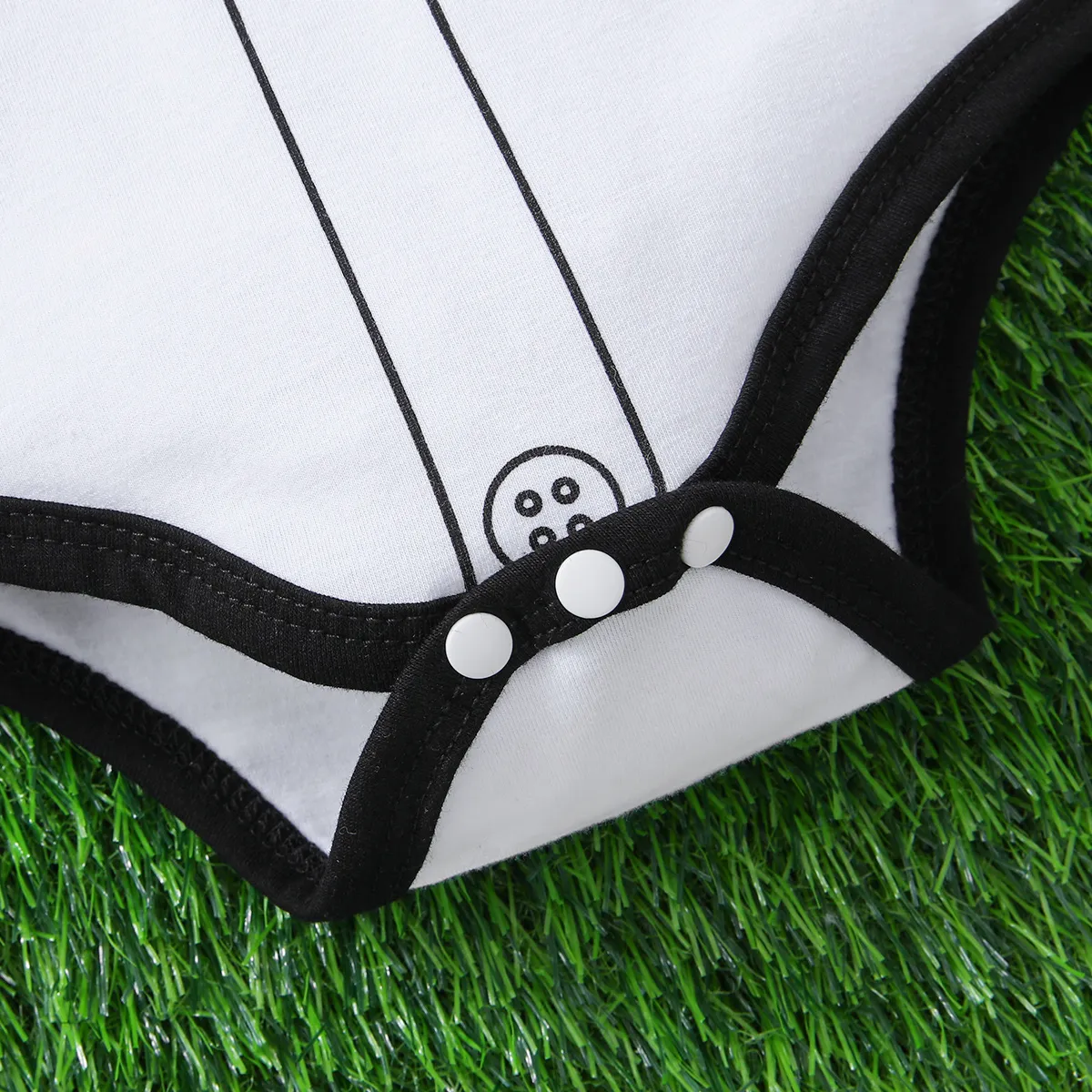 2pcs Baby Boy/Girl Striped Short-sleeve Graphic Romper & Shorts Set White image 5