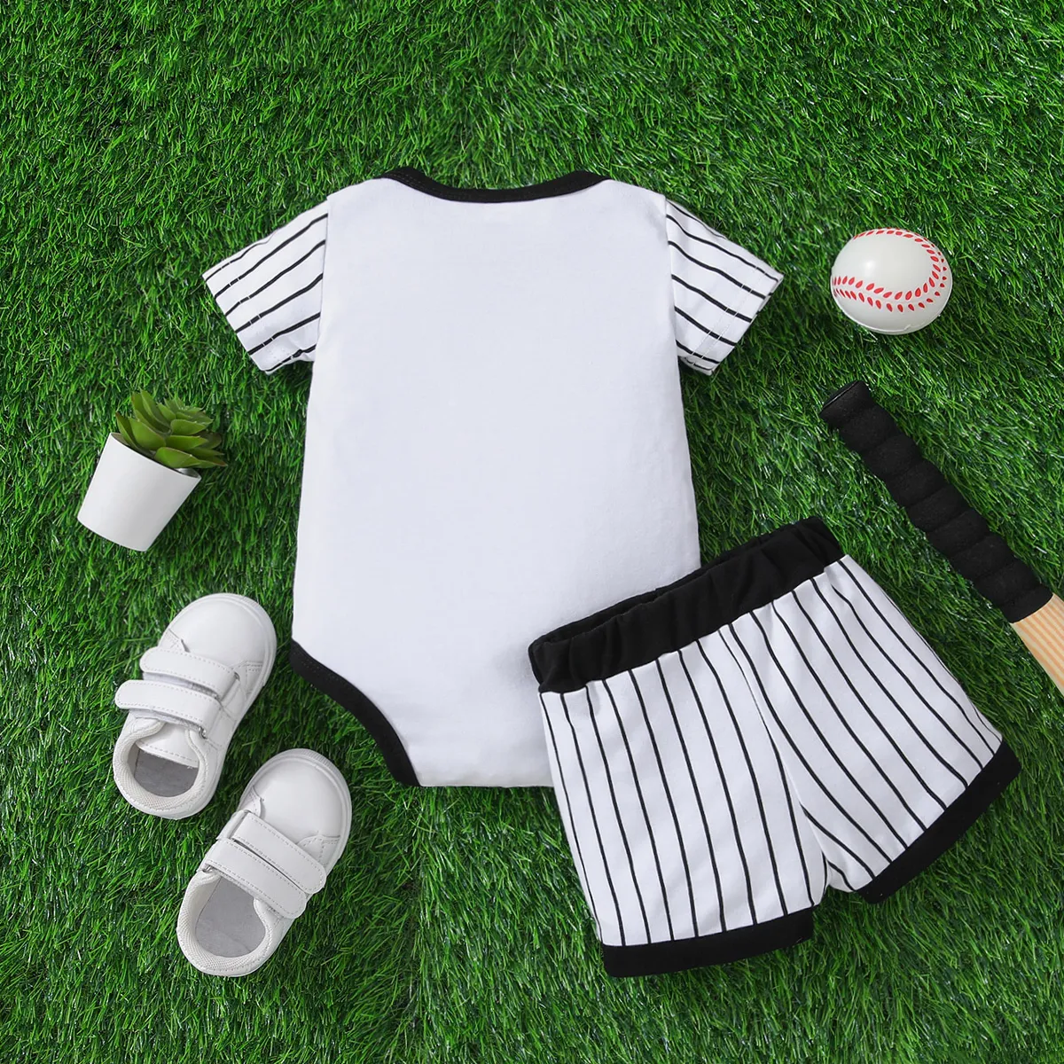 2pcs Baby Boy/Girl Striped Short-sleeve Graphic Romper & Shorts Set White image 2