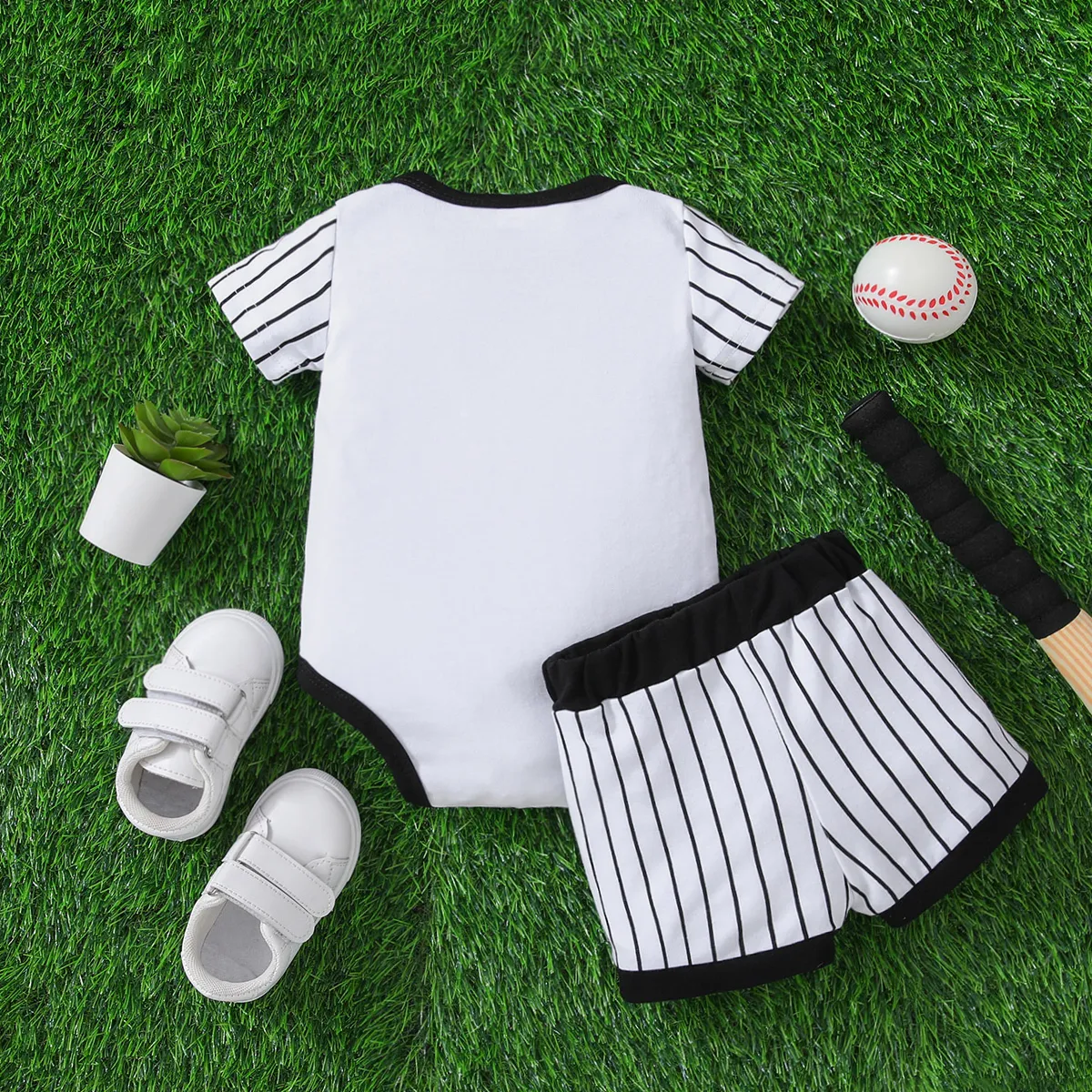 2pcs Baby Boy/Girl Striped Short-sleeve Graphic Romper & Shorts Set White big image 1