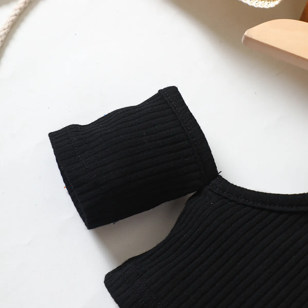 2pcs Toddler Girl Cold Shoulder Rib-knit Cami Top and Colorblock Striped Shorts Set Black image 3