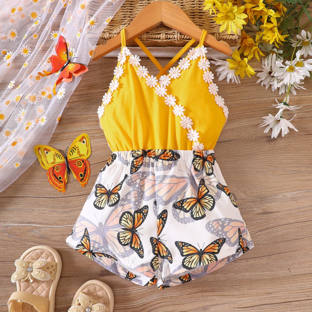 

Toddler Girl Floral Butterfly Pattern Slip Romper