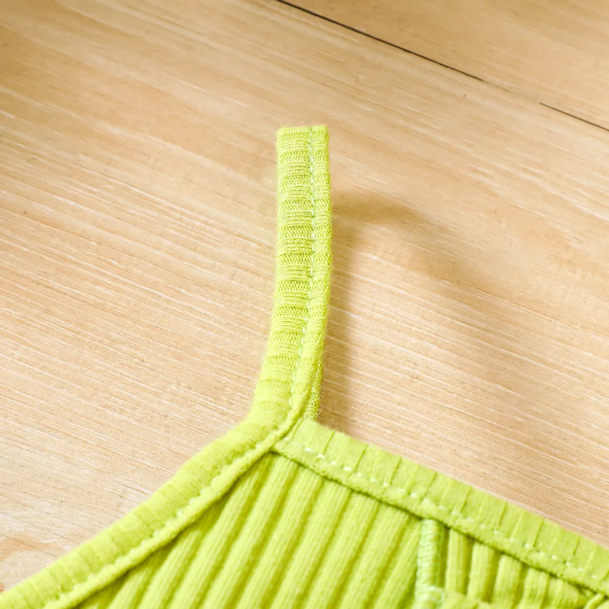 2pcs Toddler Girl Front Buttons Ribbed Ruffle Slip Top and Allover Avocado Print Shorts Set Green image 4
