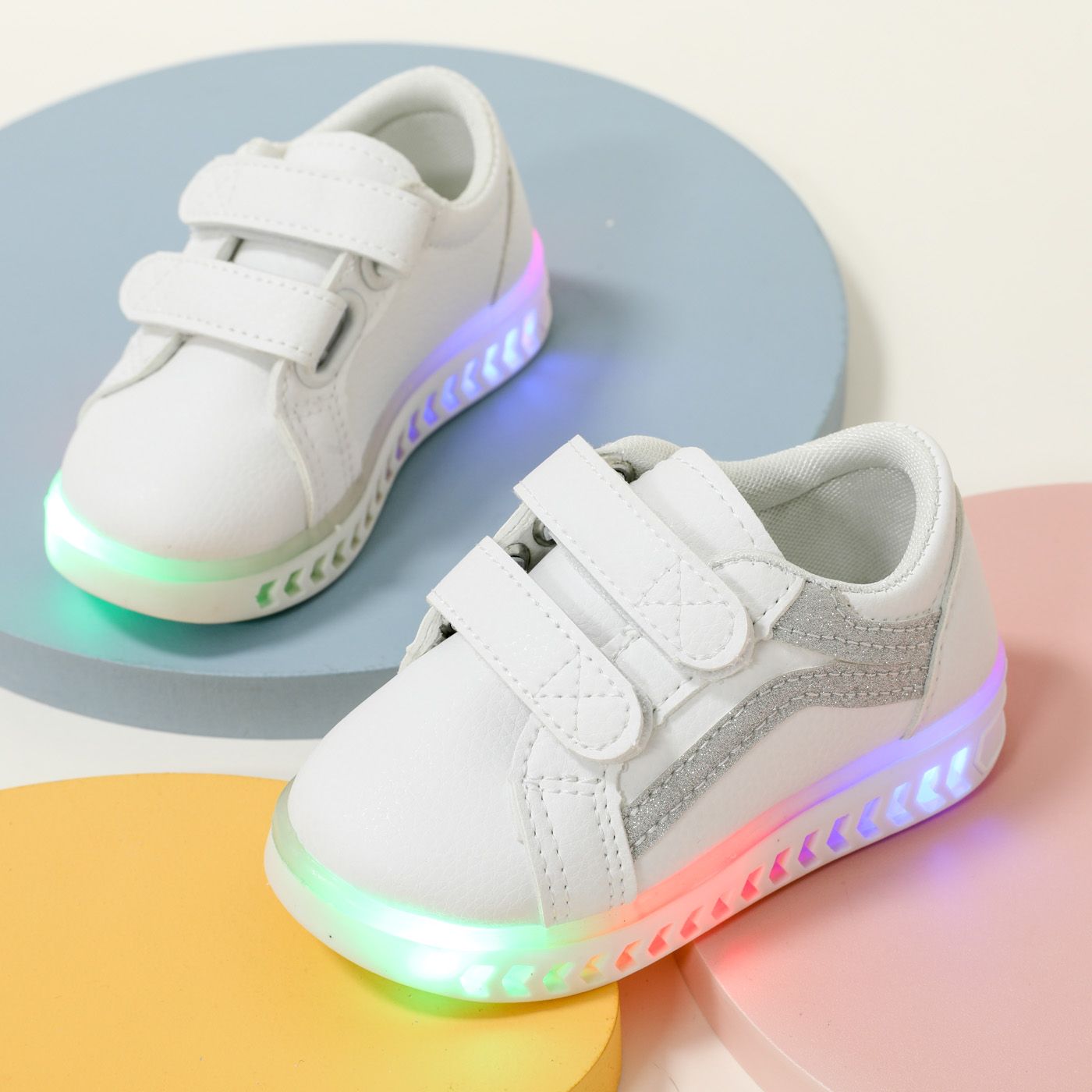 

Toddler / Kid Geo Graphic LED Sneakers