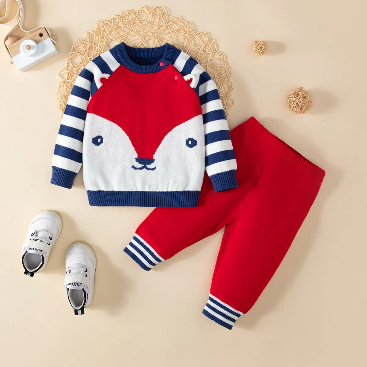 2pcs Baby Boy 100% Cotton Fox Graphic Stripe Long-sleeve Sweater and Pants Set
