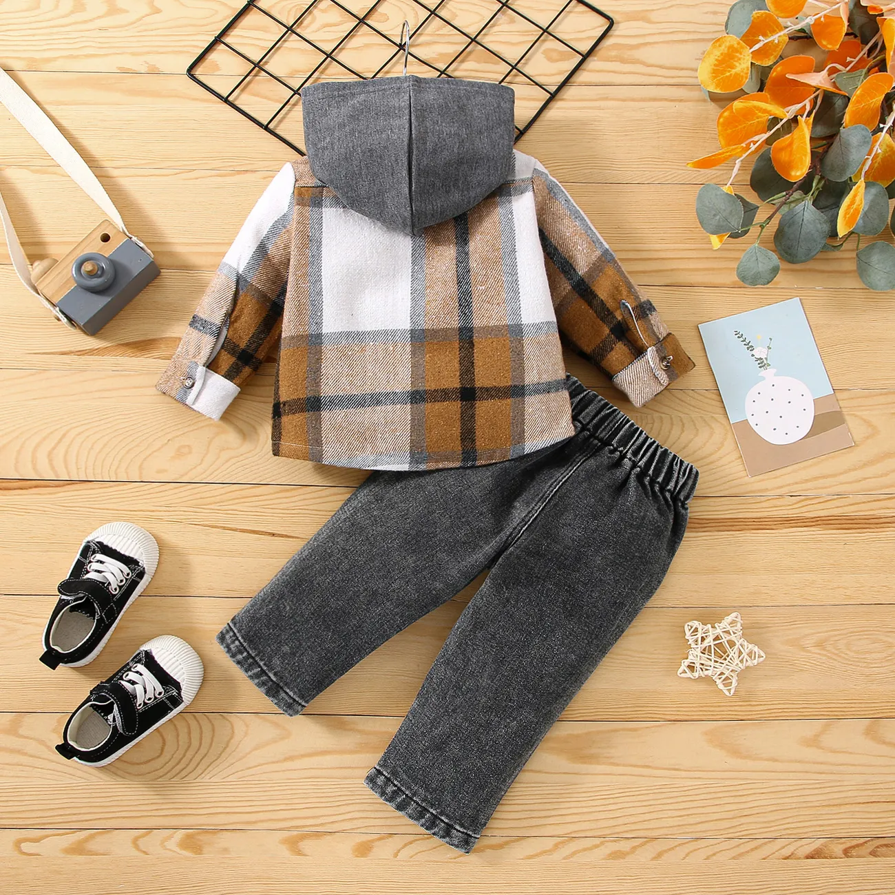 2pcs Baby Boy Long-sleeve Hooded Plaid Jacket and Ripped Jeans Set Brown big image 1