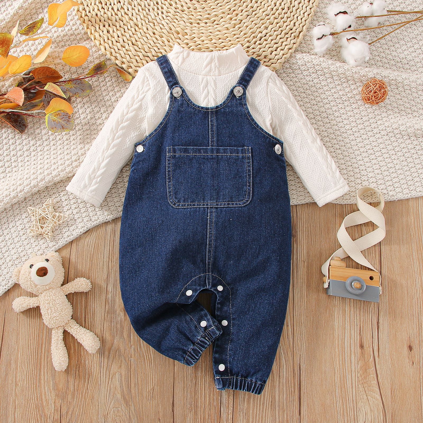 

2pcs Baby Boy/Girl Solid Imitation Knitting Long-sleeve Top and Denim Overalls Pants Set