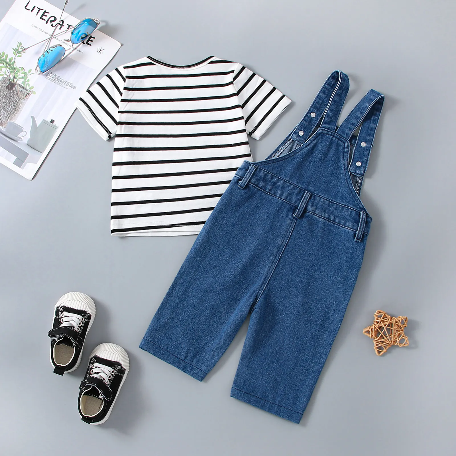 2pcs Baby Boy/Girl Short-sleeve Striped Tee and Ripped Denim Overalls Set  image 3
